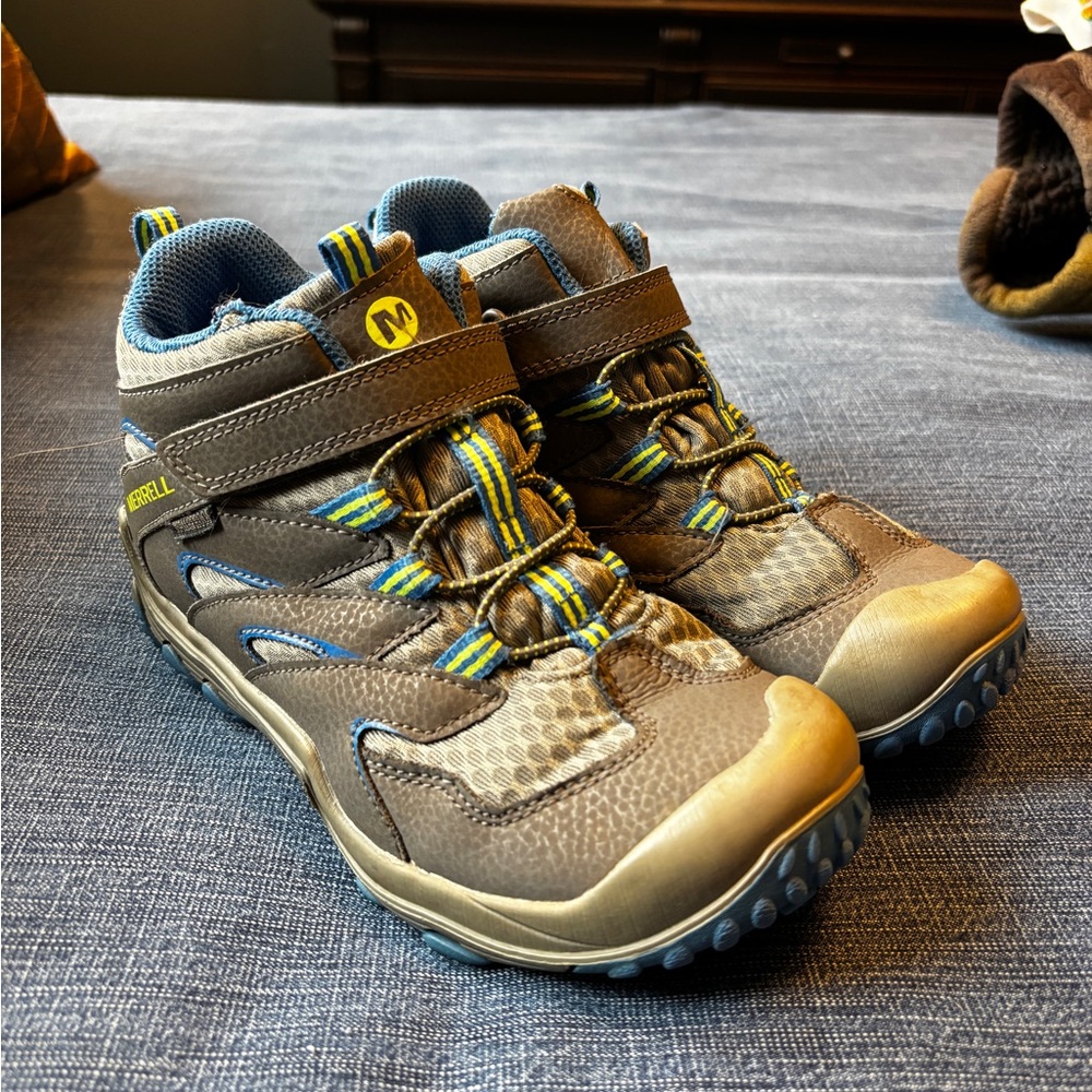 Merrell Kids' Tan and Blue Sneakers